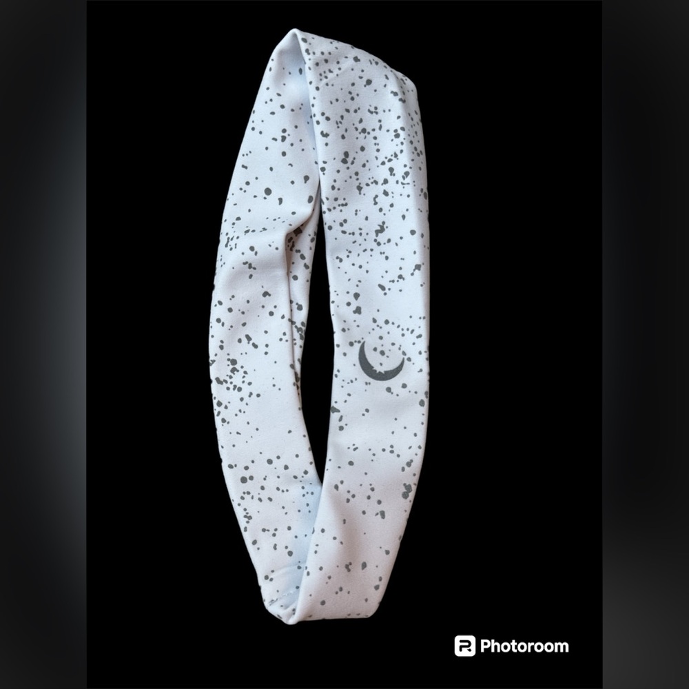 ZYIA White Reflective Light n Tight Headband 676 NWT - Picture 11 of 13